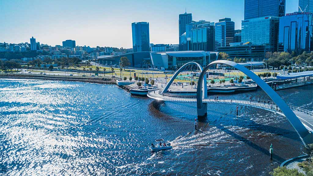 perth cbd and bridge over the swan river