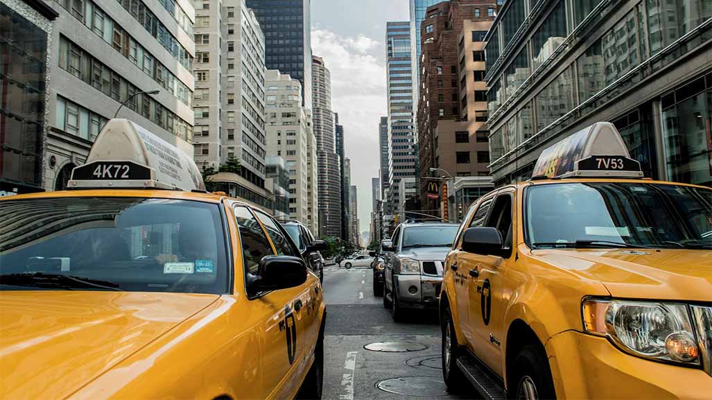 2 yellow cabs in the USA